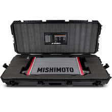 画像をギャラリービューアに読み込む, Mishimoto Universal Carbon Fiber Intercooler - Gloss Tanks - 600mm Silver Core - C-Flow - P V-Band
